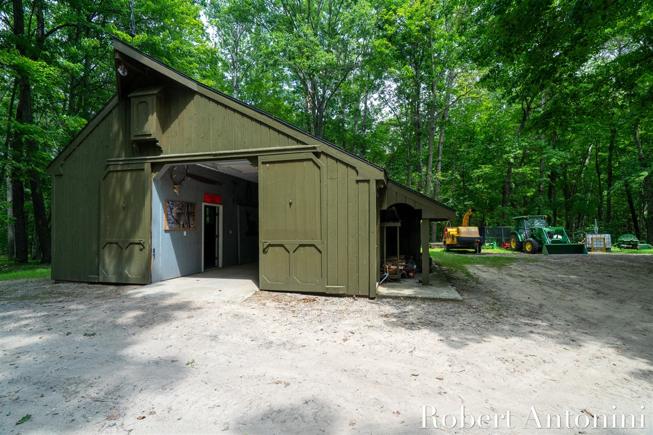 main property photo 21