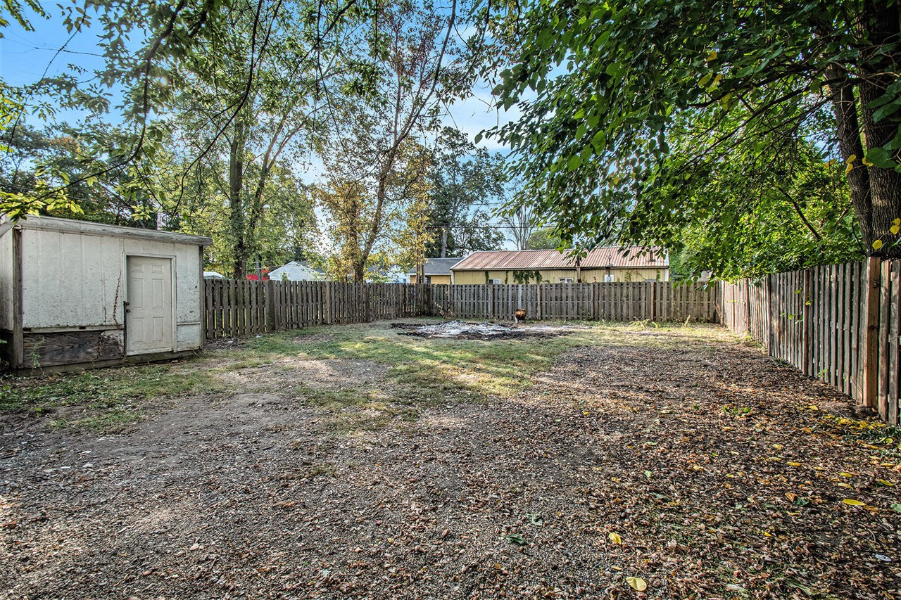 main property photo 14