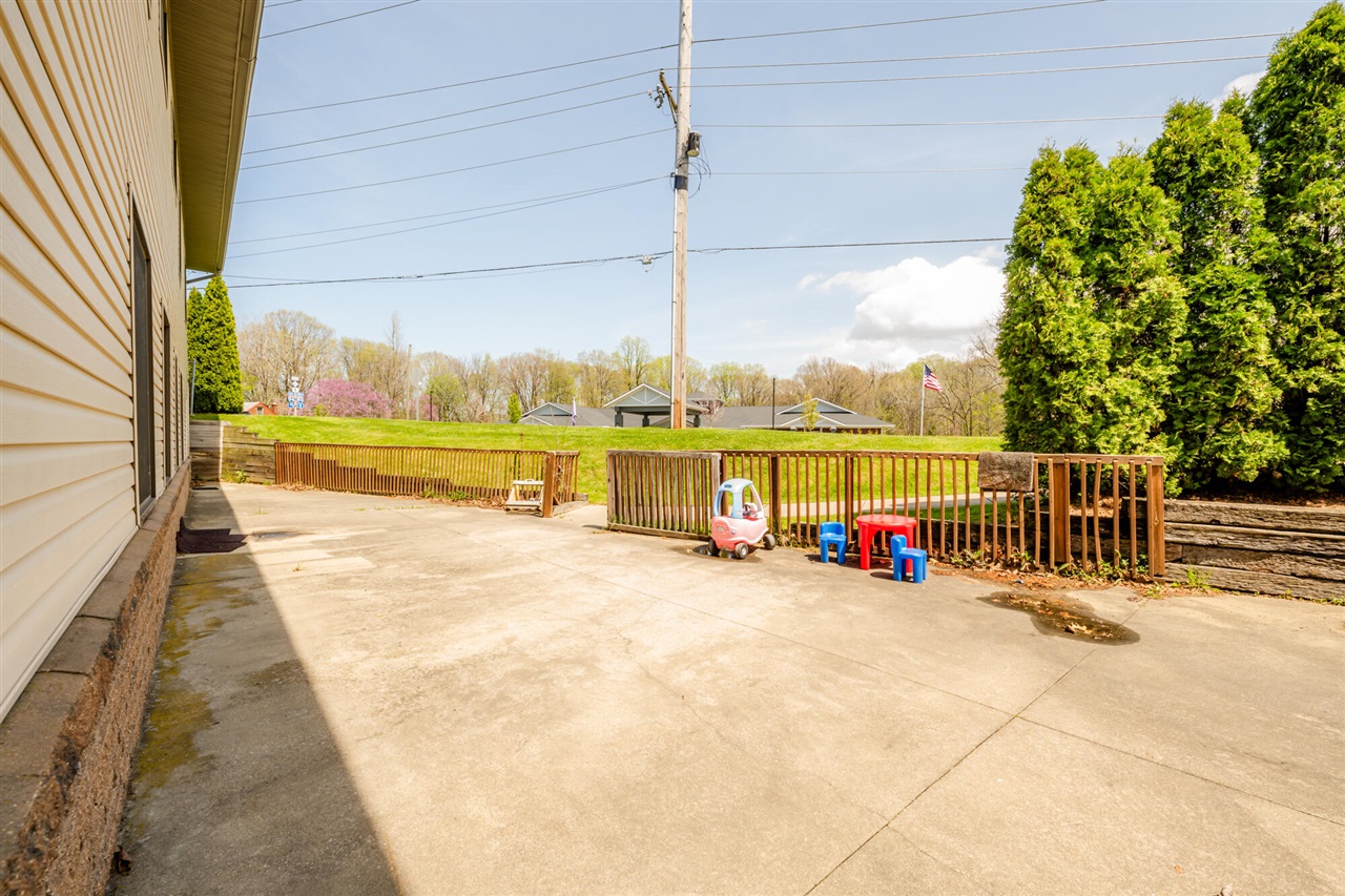 main property photo 8