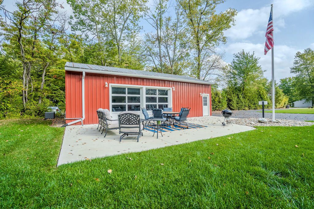 main property photo 12