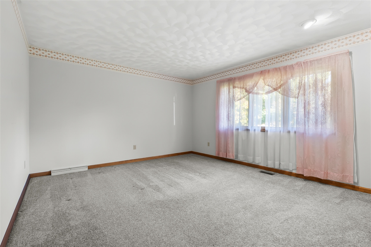 property viewer photo 18
