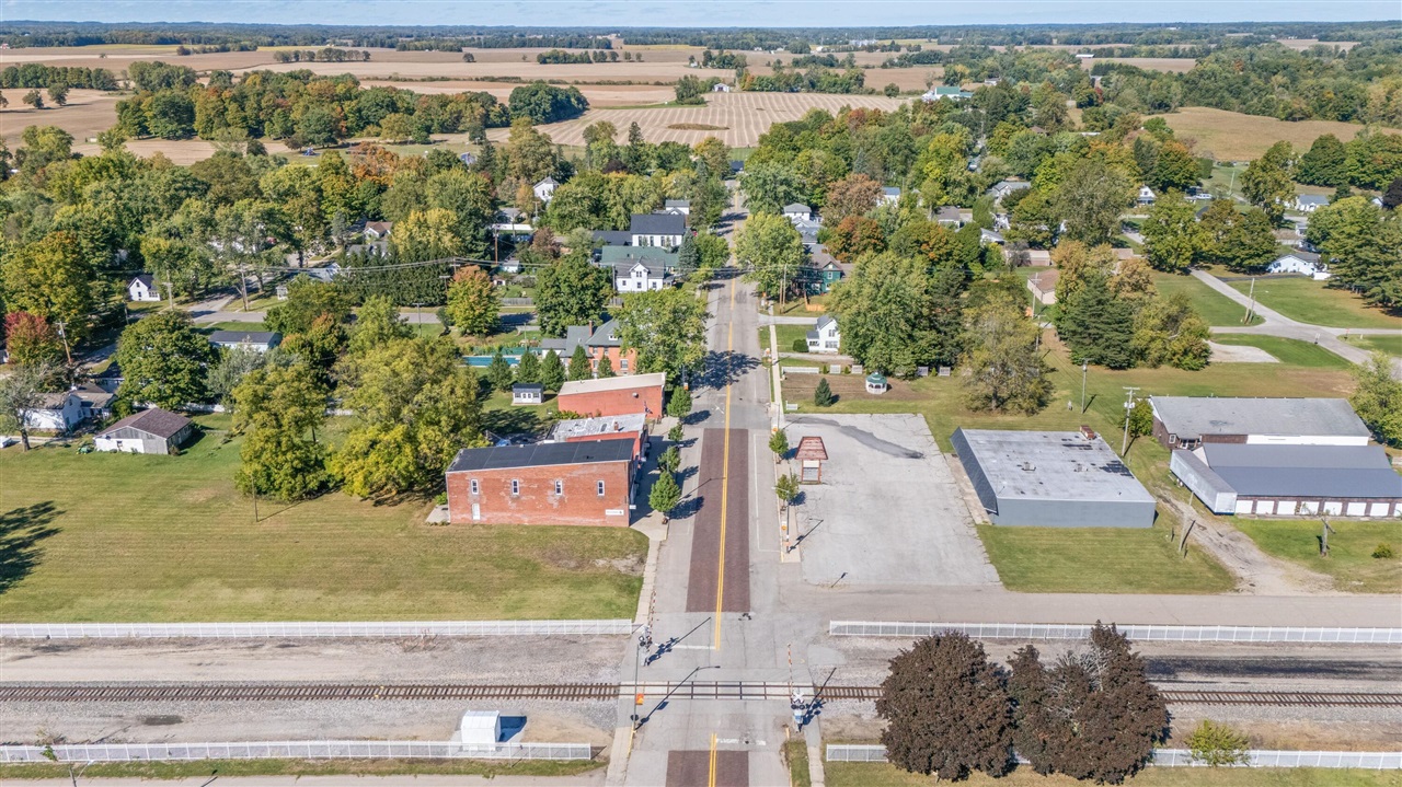 main property photo 33