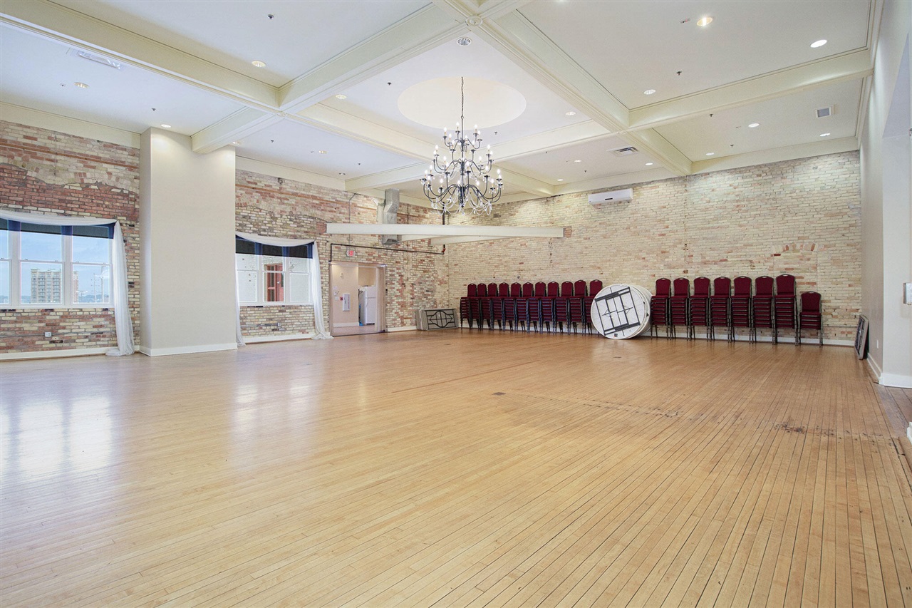 main property photo 17