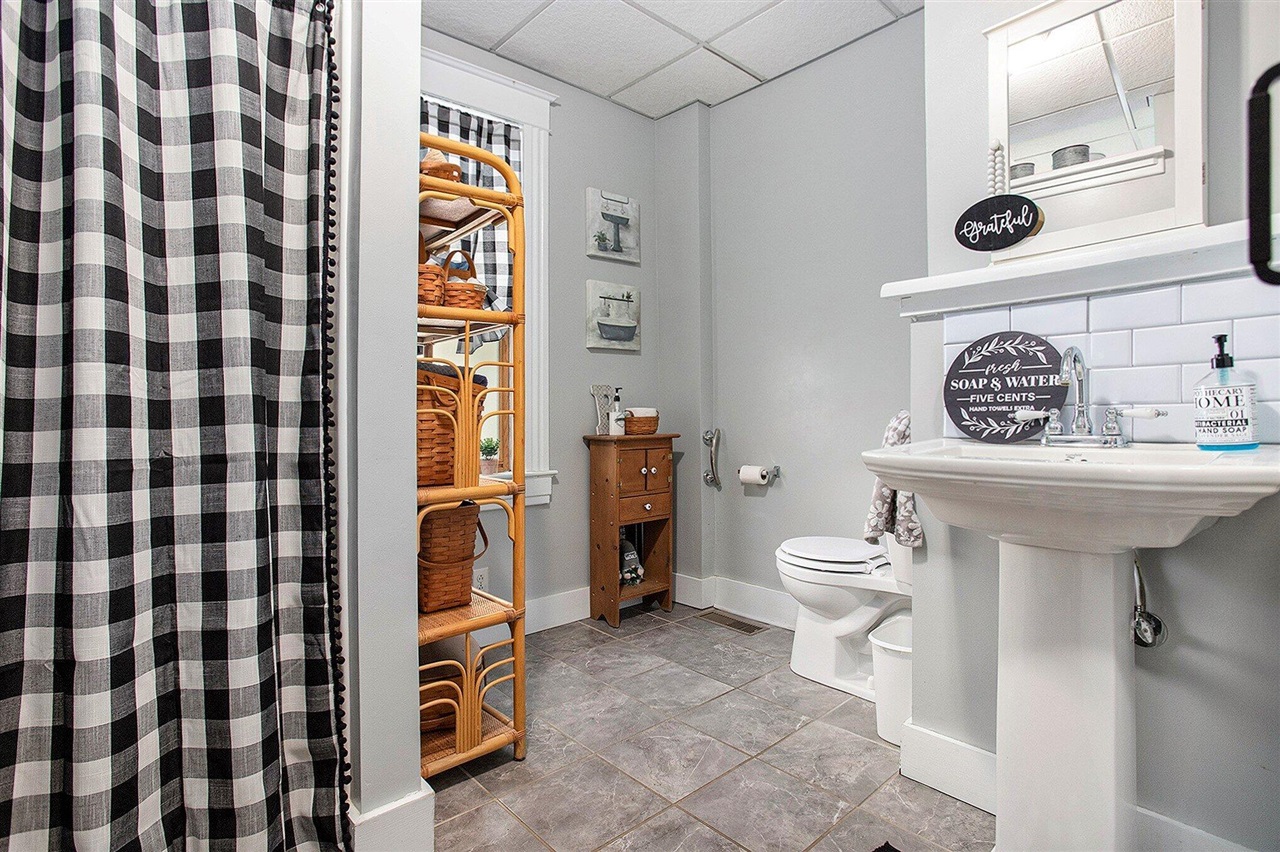 main property photo 16