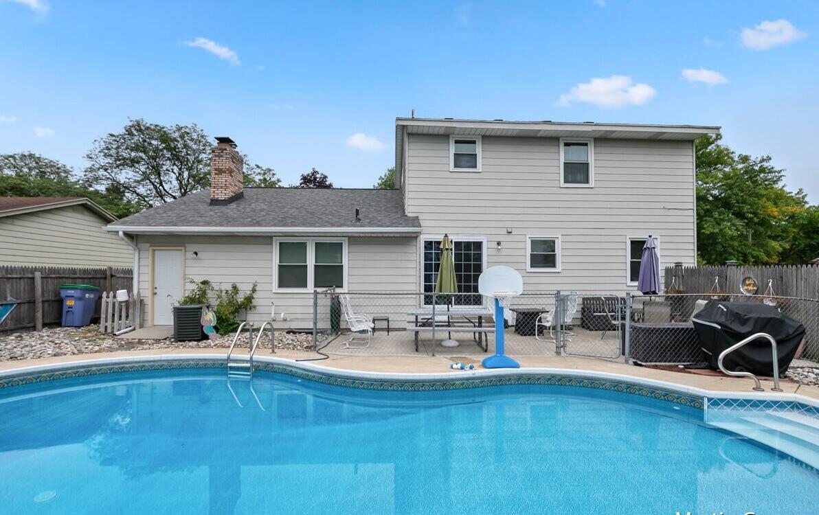 main property photo 33