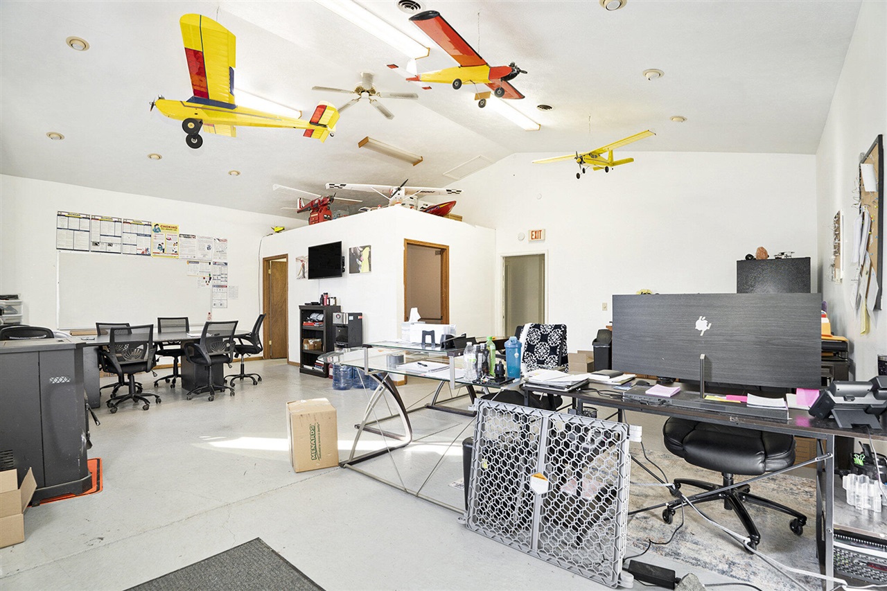 main property photo 5