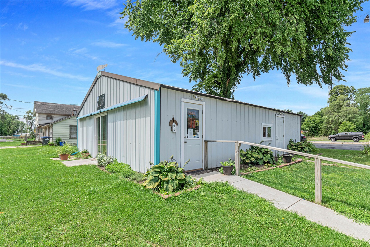 main property photo 23