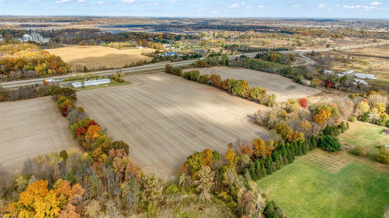 main property photo 30