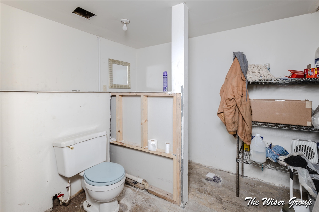 main property photo 28