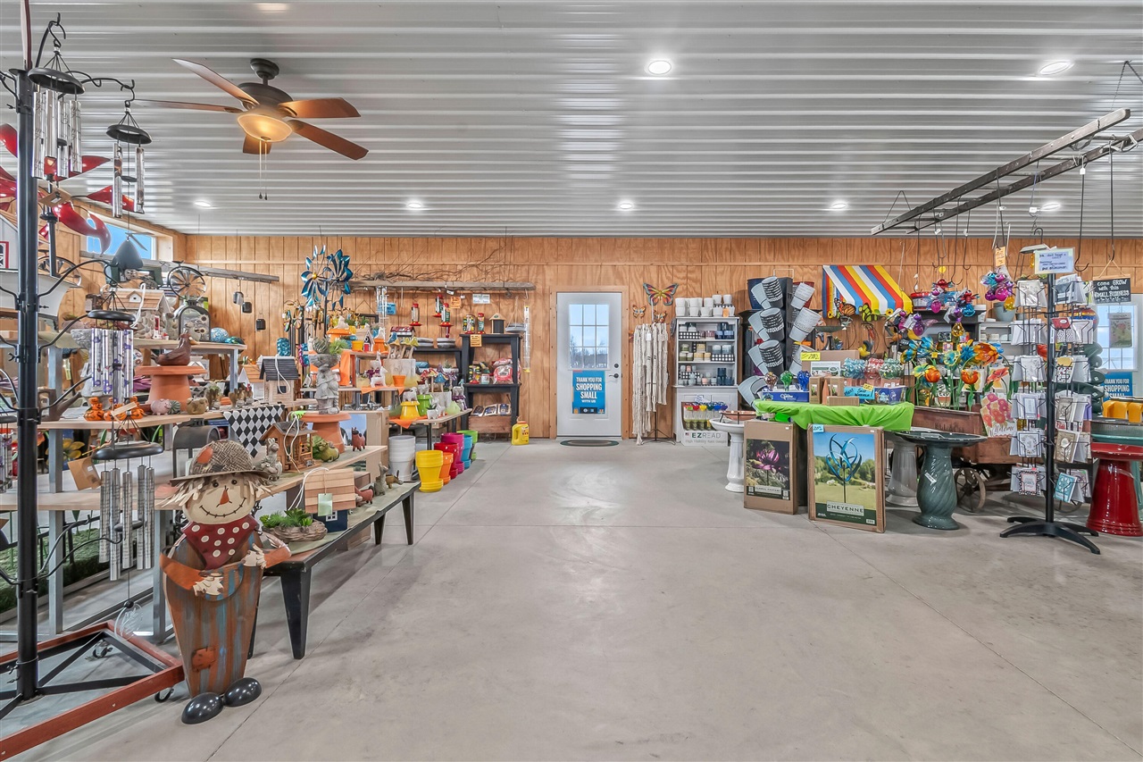 main property photo 18