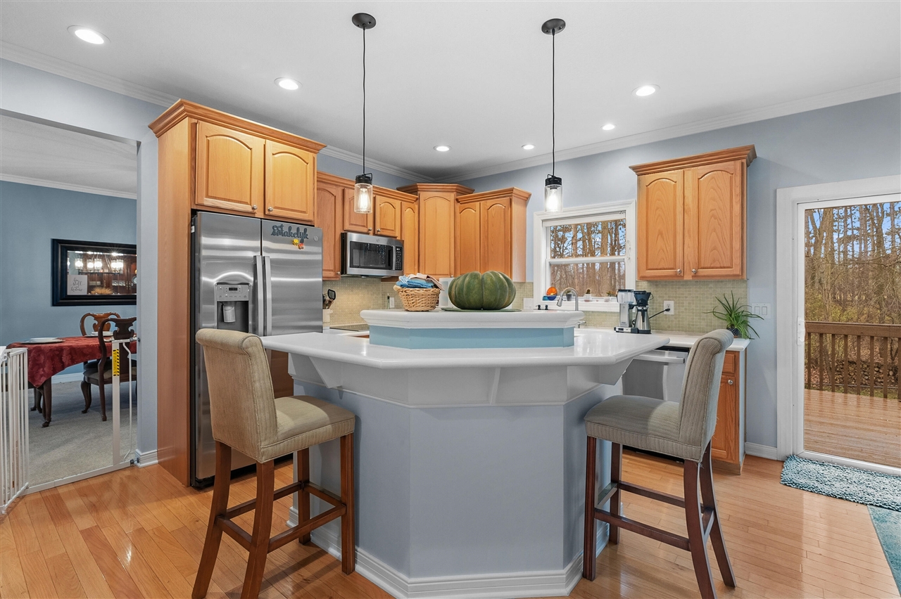 main property photo 8