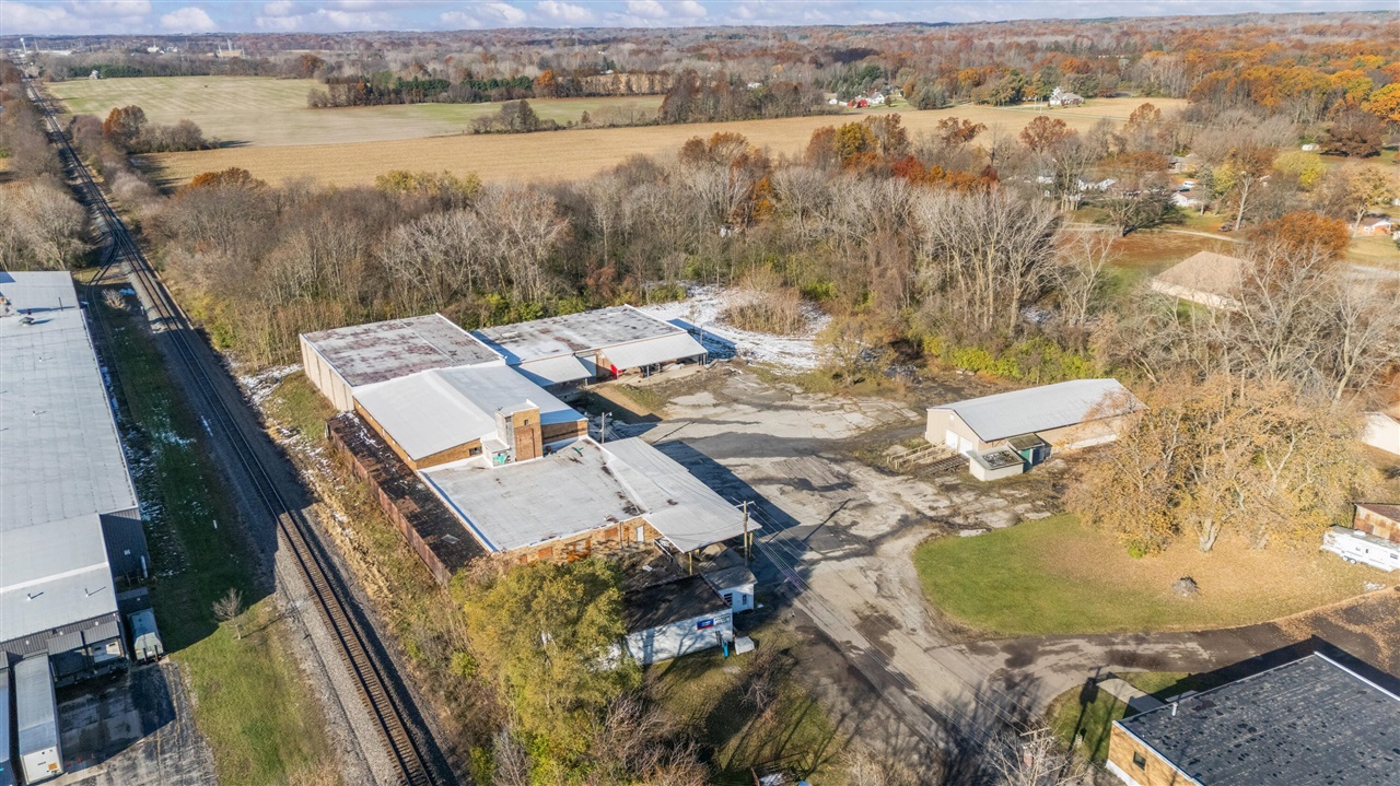 main property photo 10