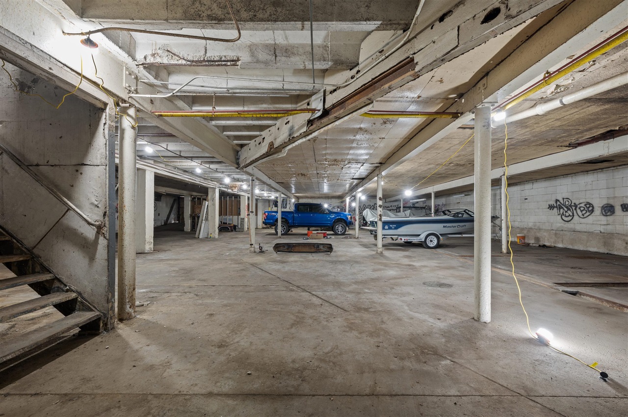 main property photo 45