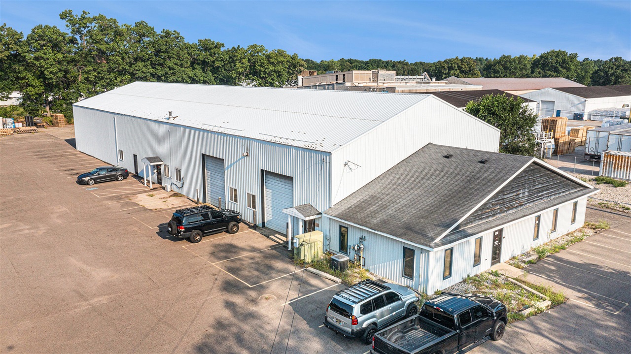 main property photo 12