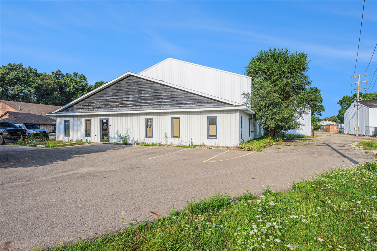 main property photo 4