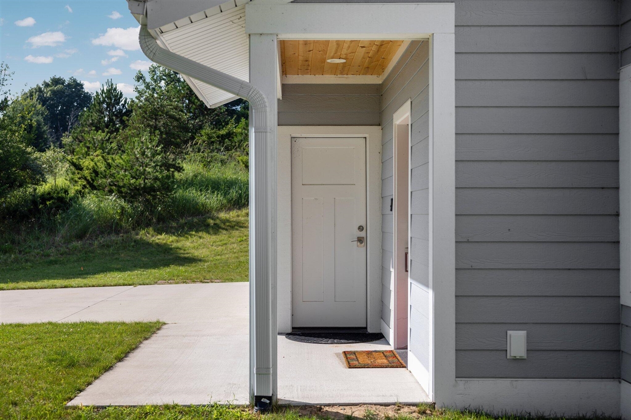 main property photo 70