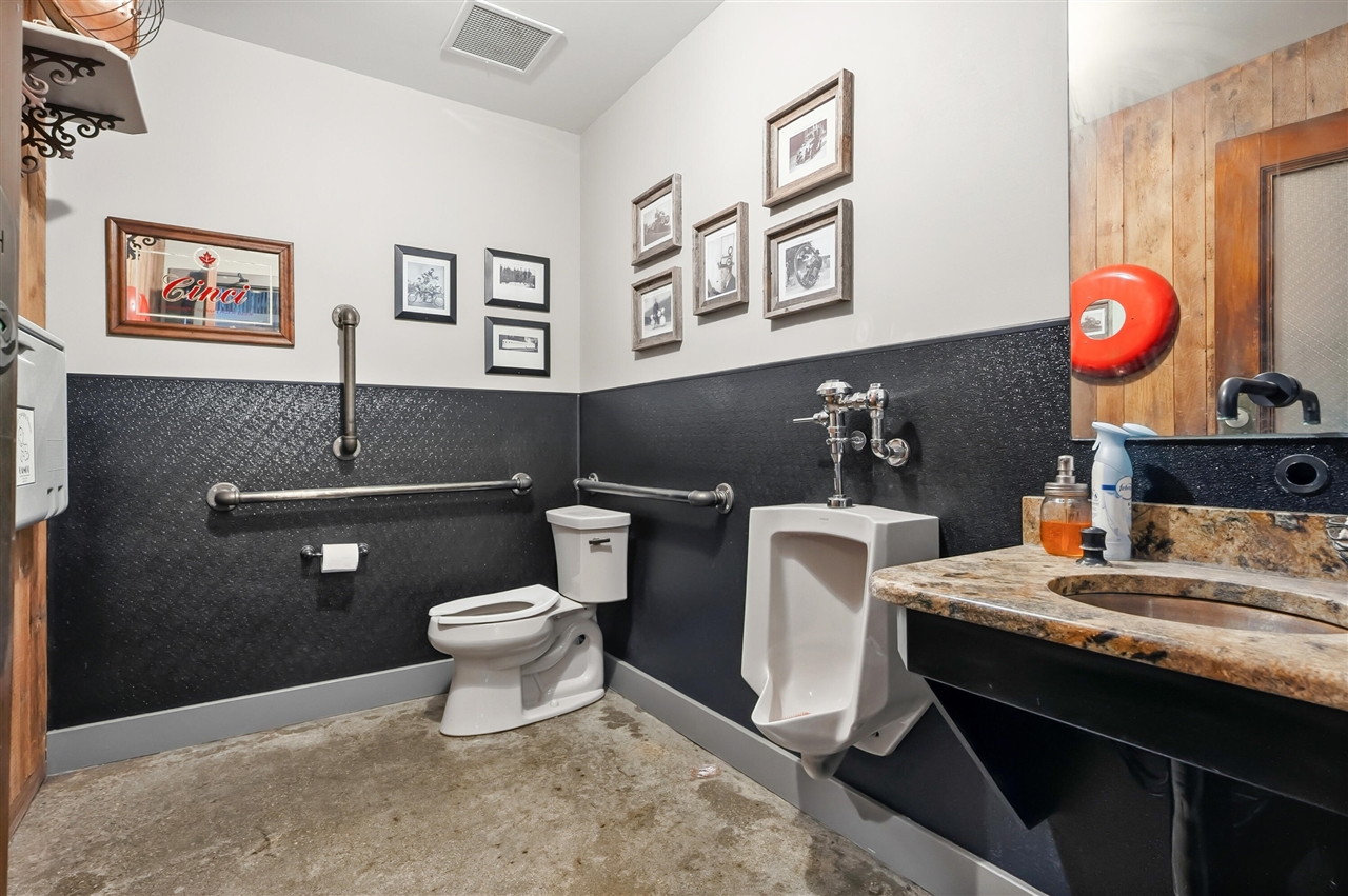 main property photo 29
