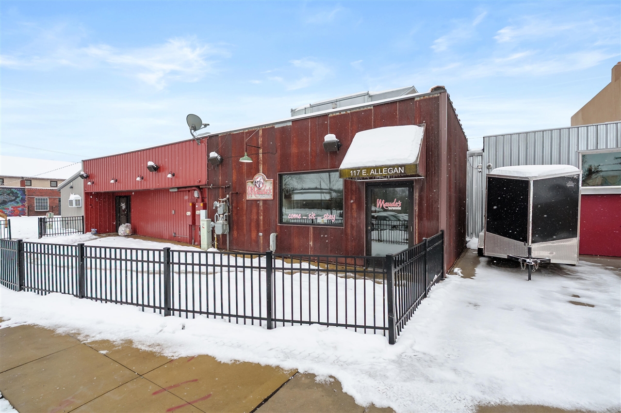 main property photo 7