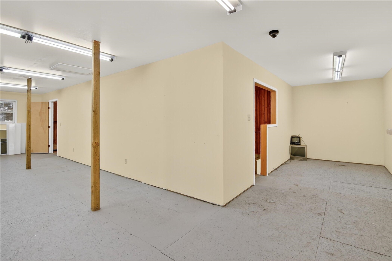 main property photo 57