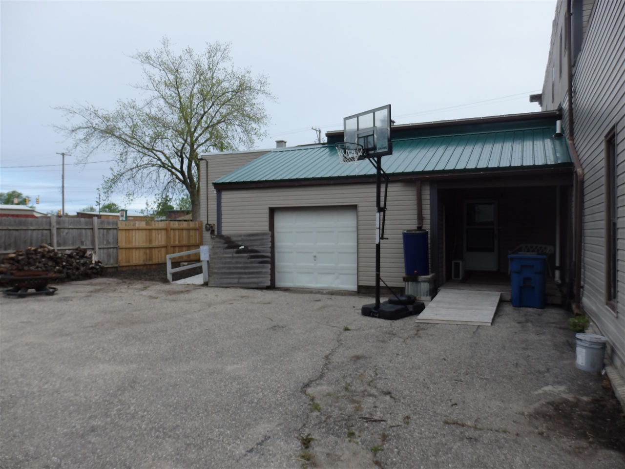 main property photo 26