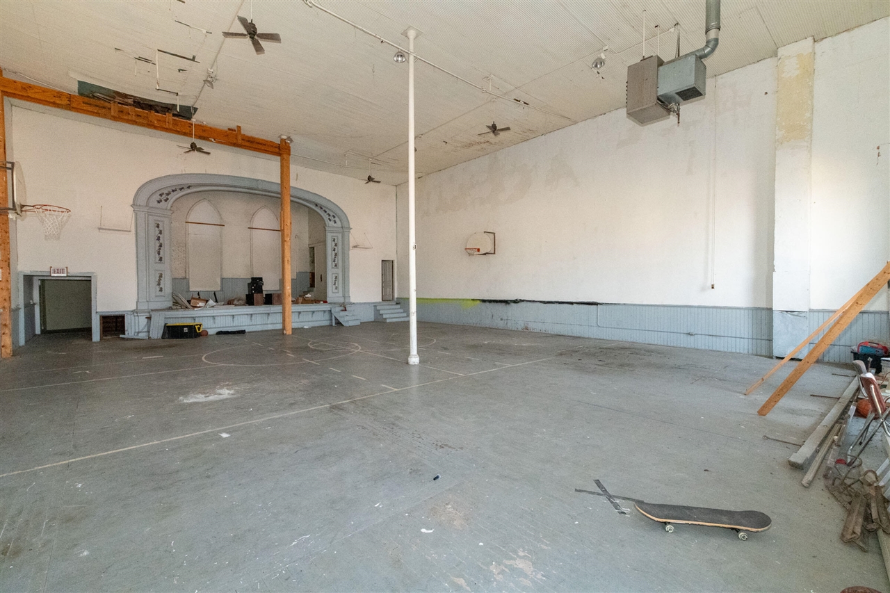 main property photo 42