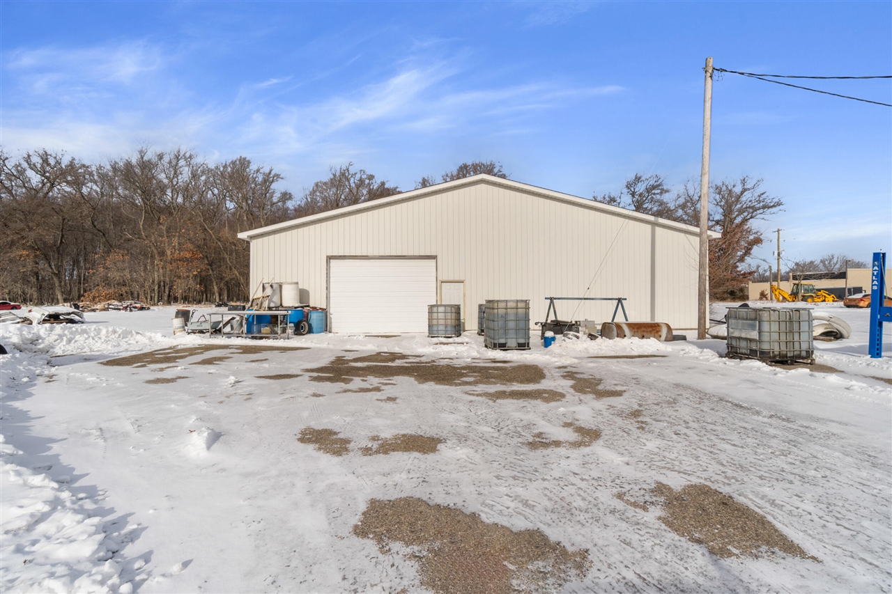 main property photo 23