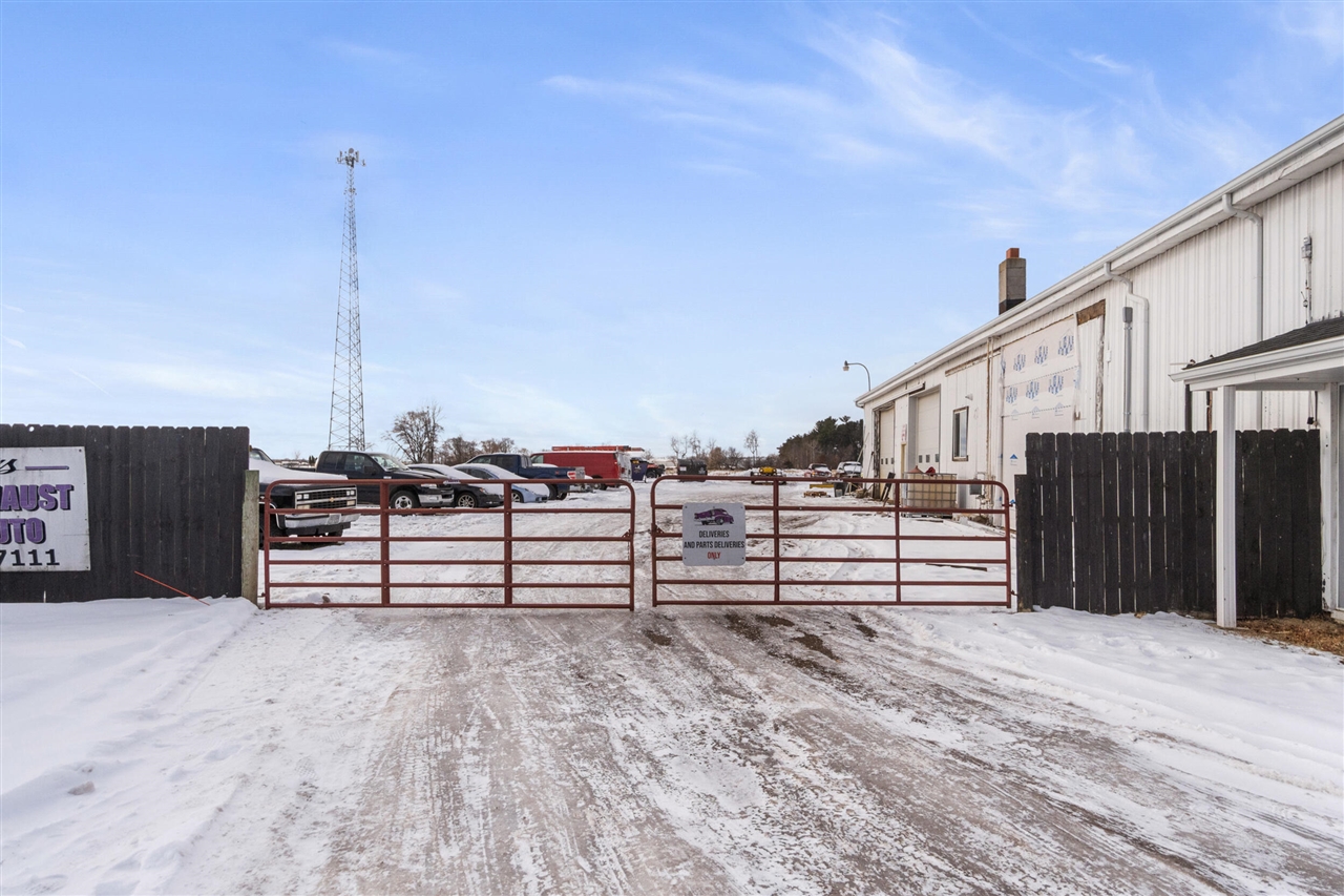 main property photo 29