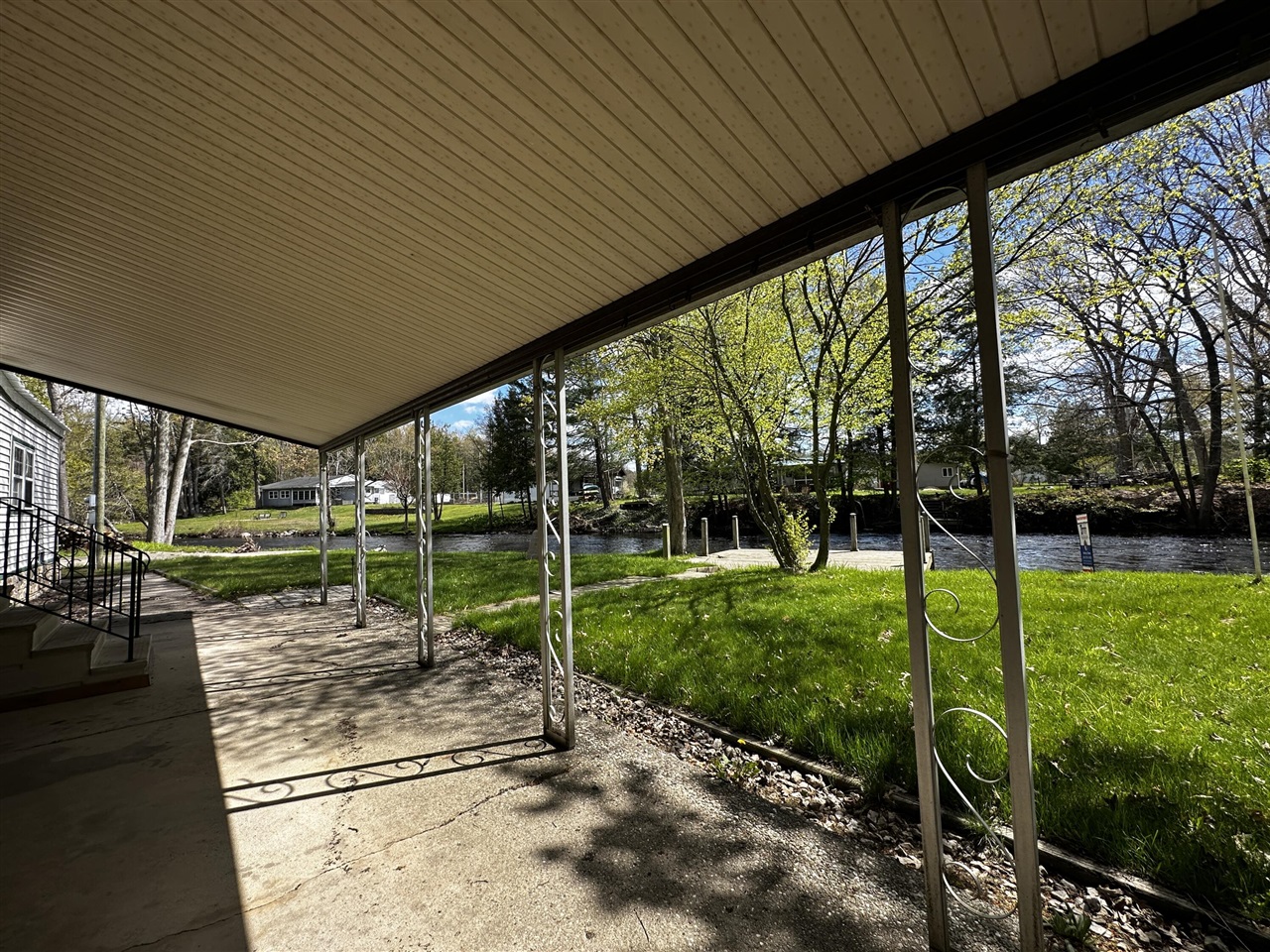 main property photo 8
