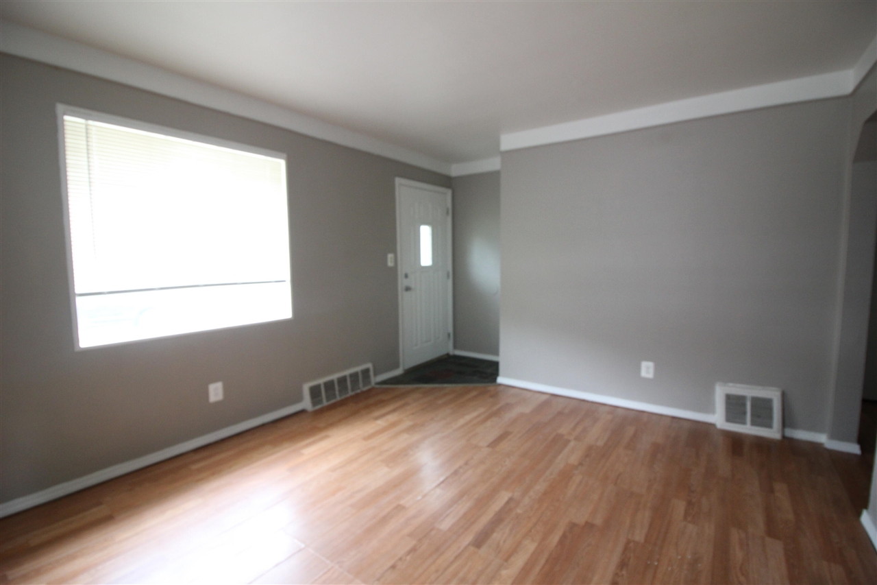 property viewer photo 5