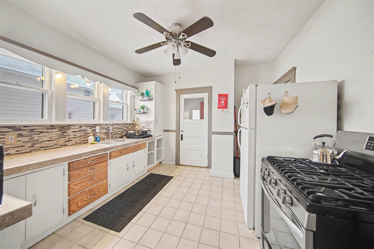 property viewer photo 11