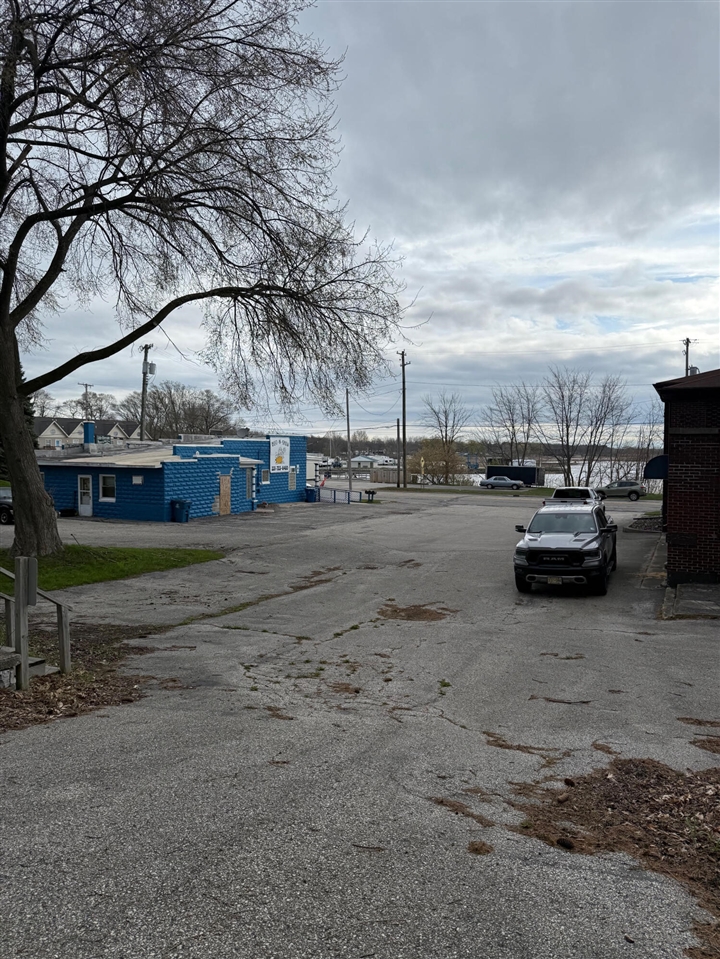 main property photo 6