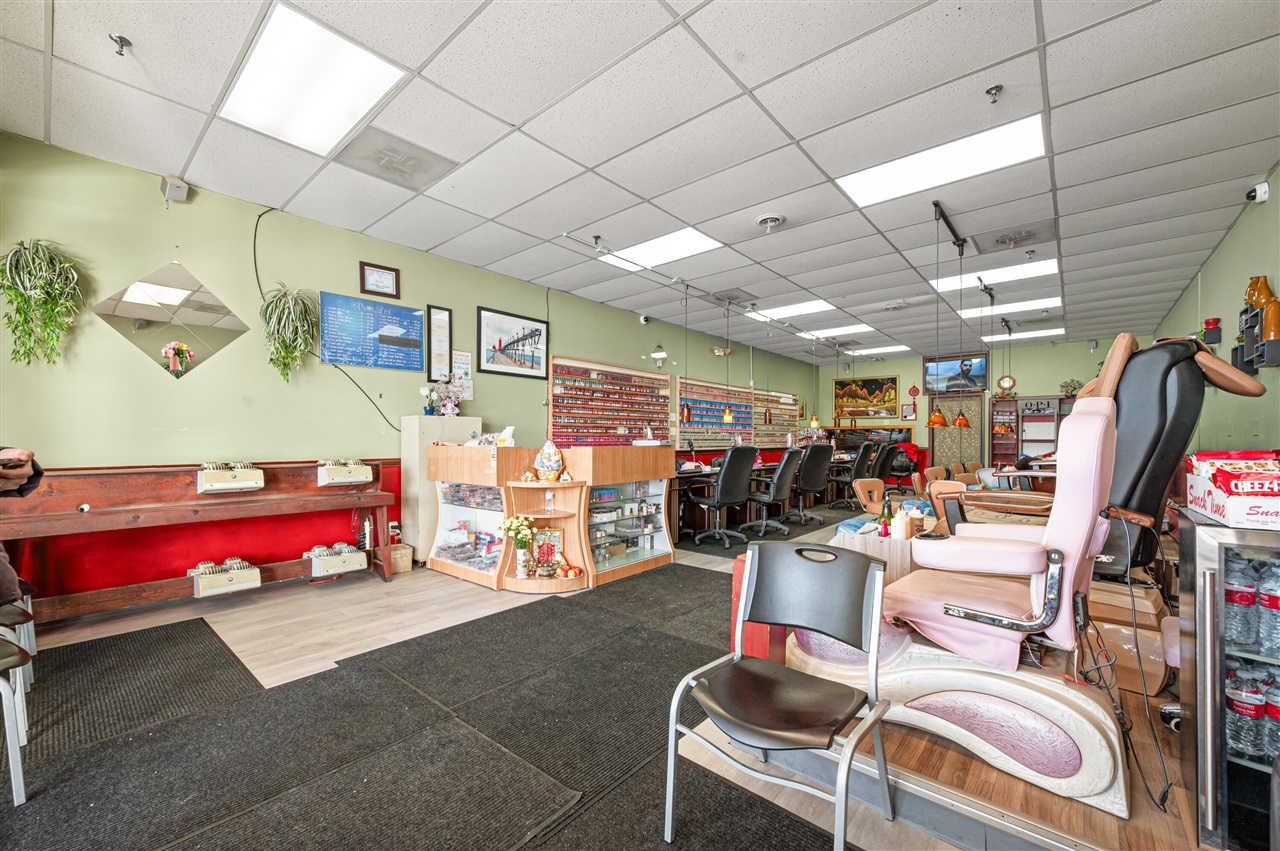 main property photo 19
