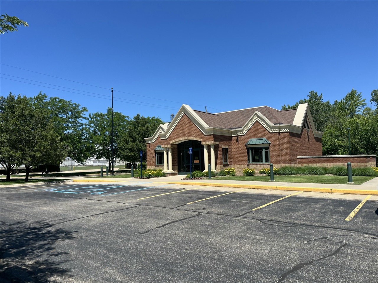 main property photo 2