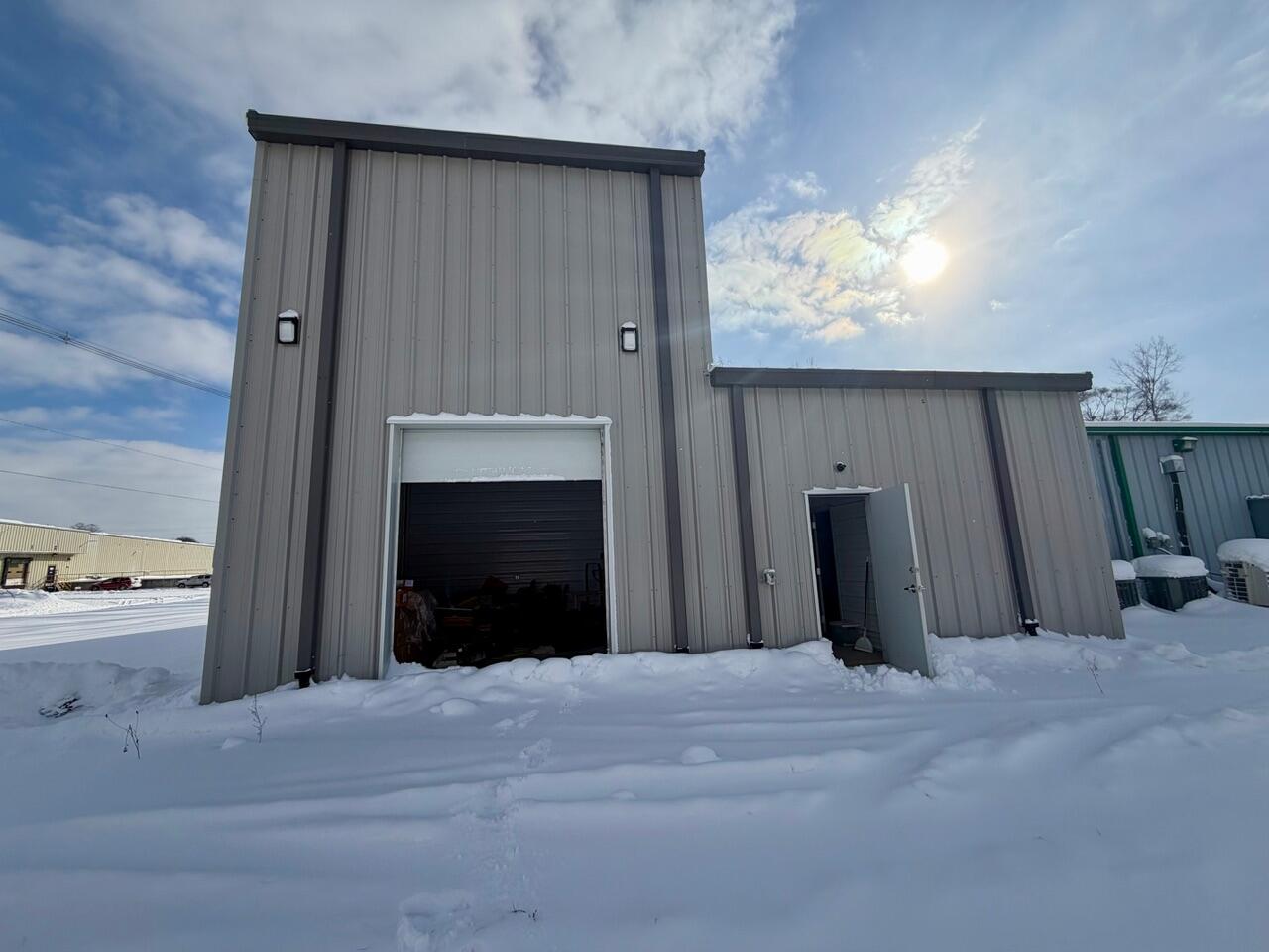 main property photo 6