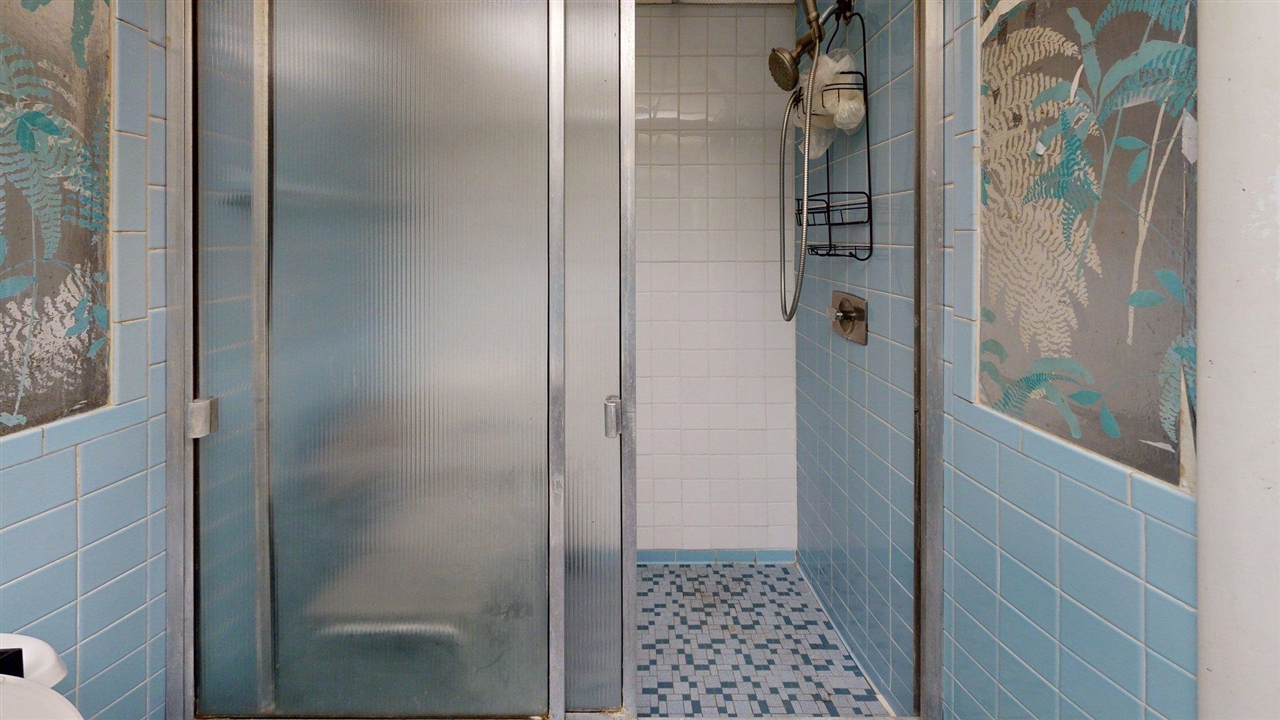 property viewer photo 20
