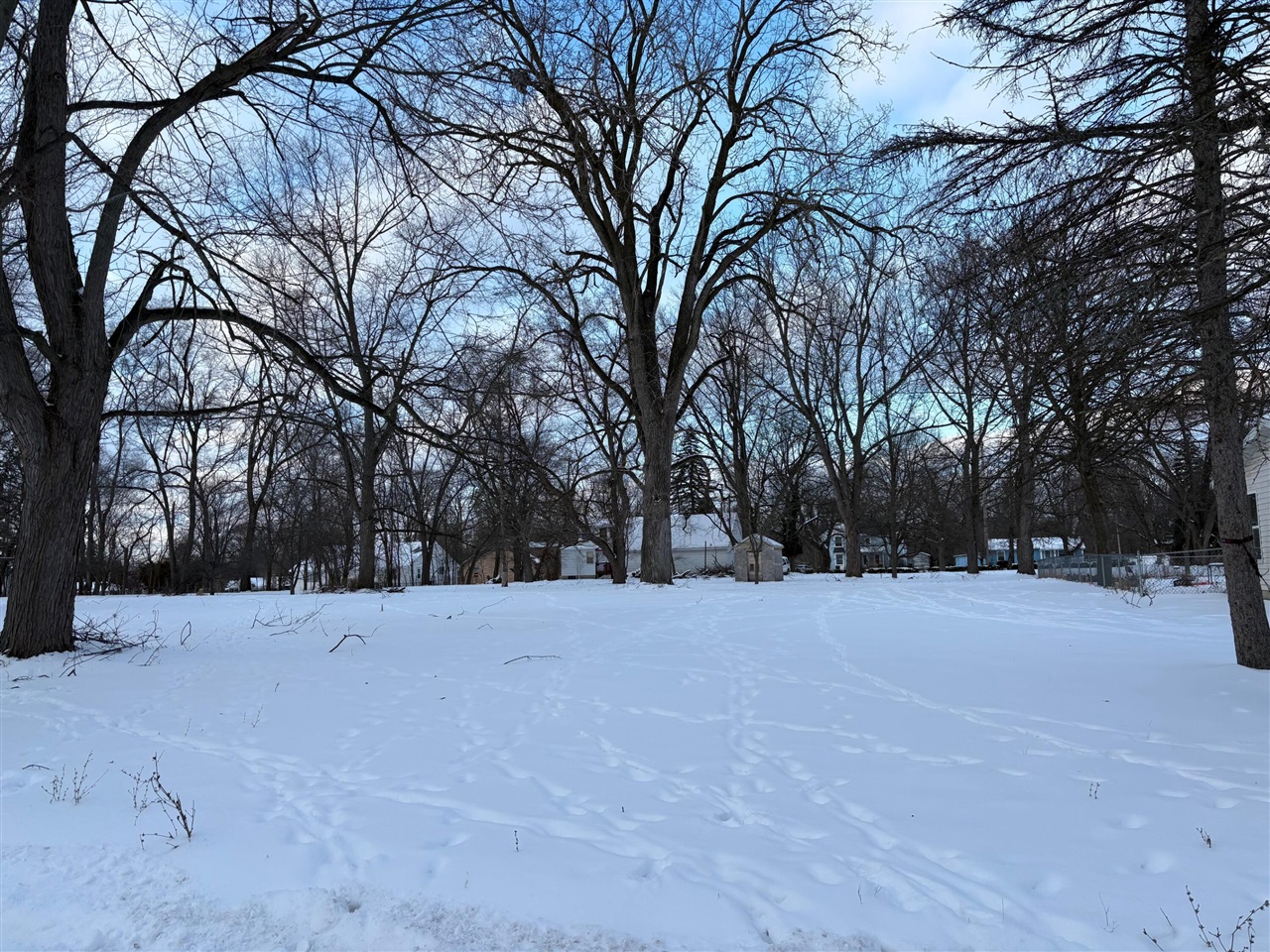 main property photo 0