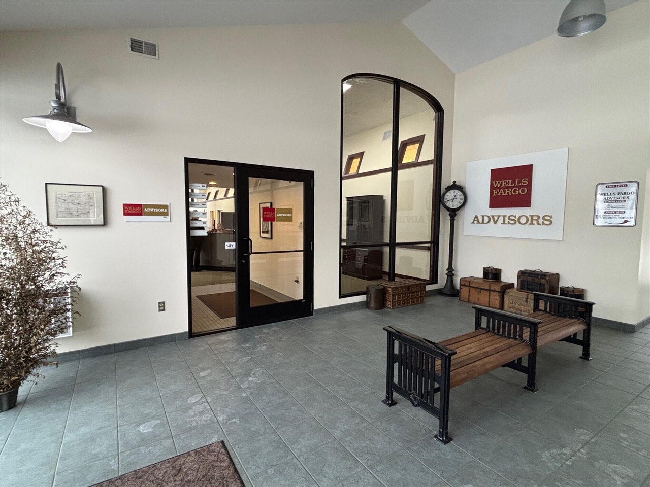 main property photo 6