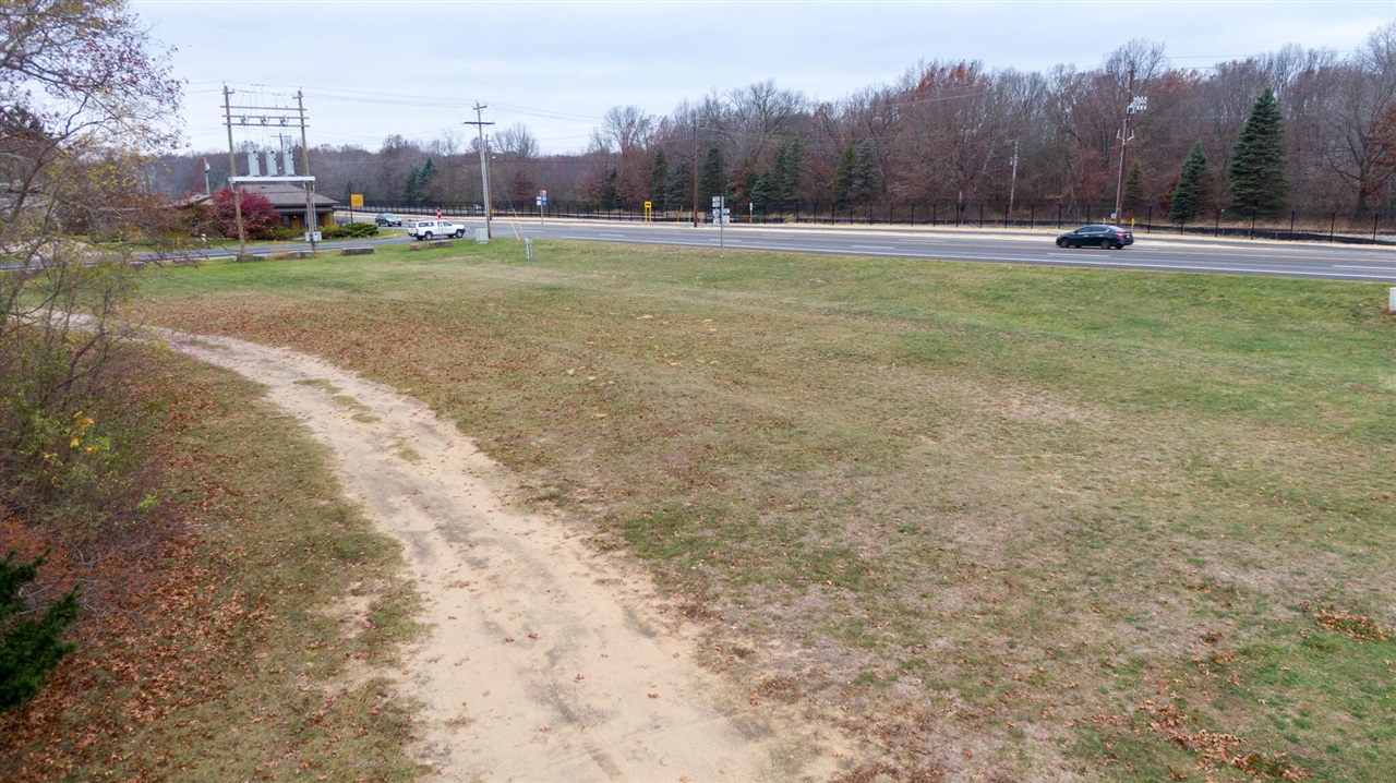 main property photo 10