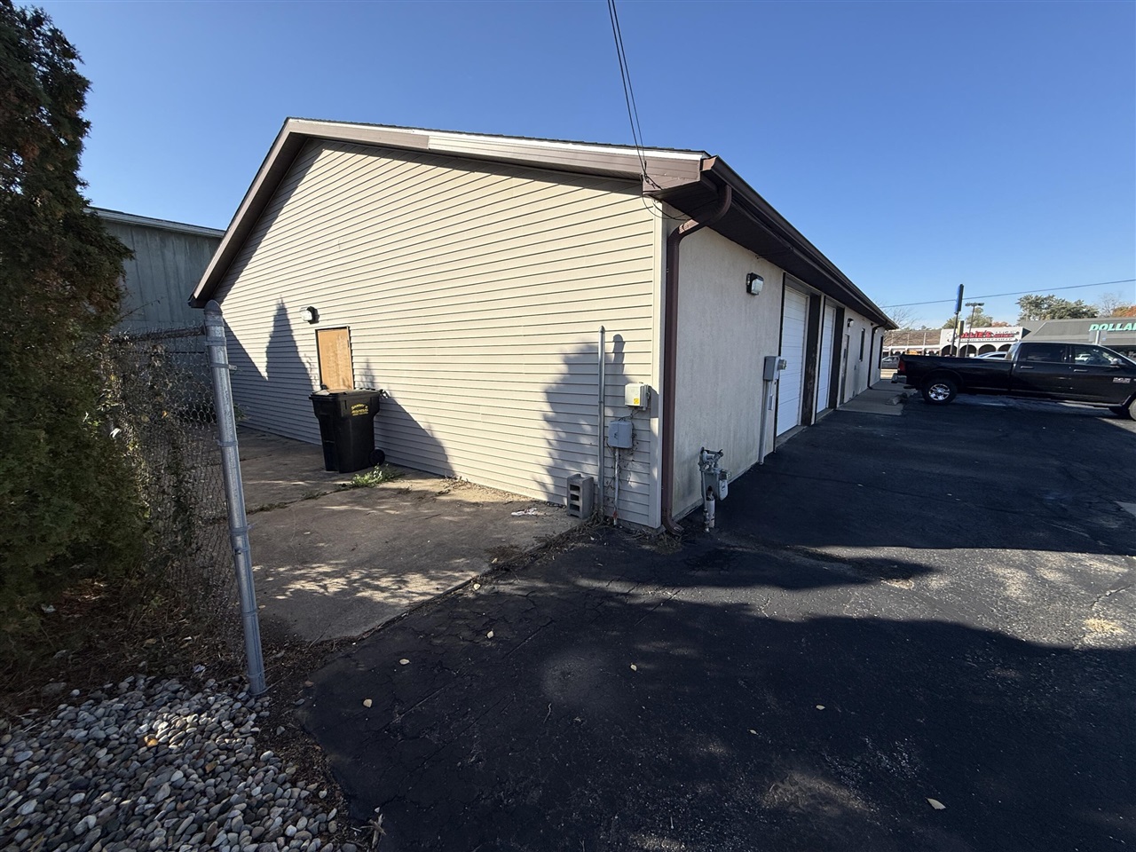 main property photo 19
