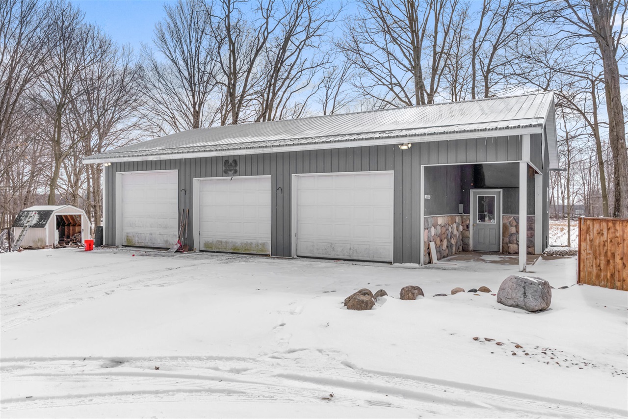 main property photo 59