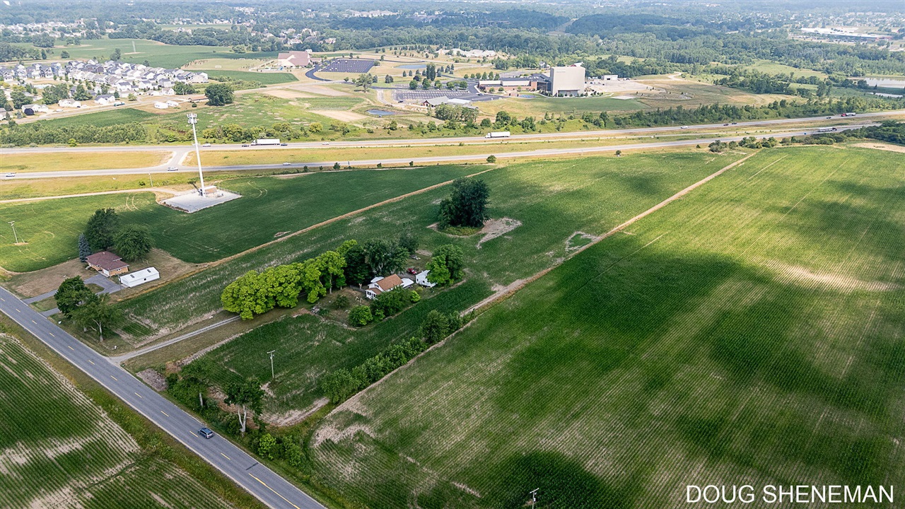 main property photo 10
