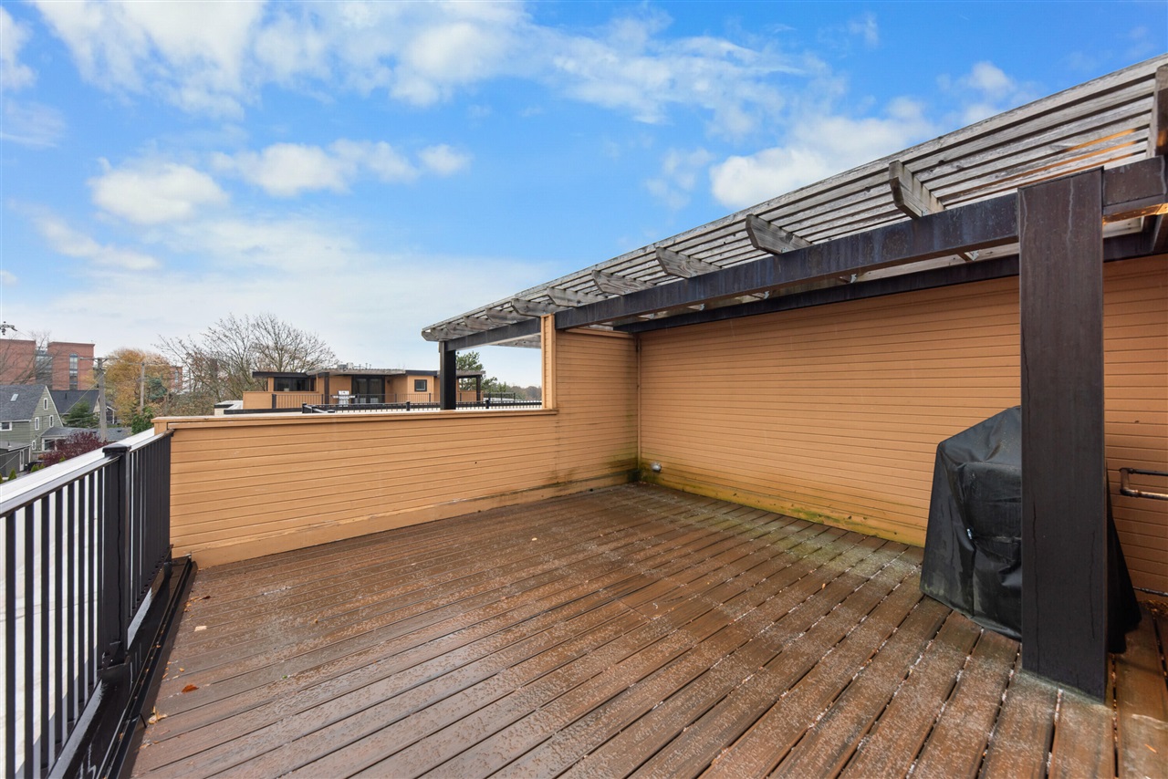 main property photo 70