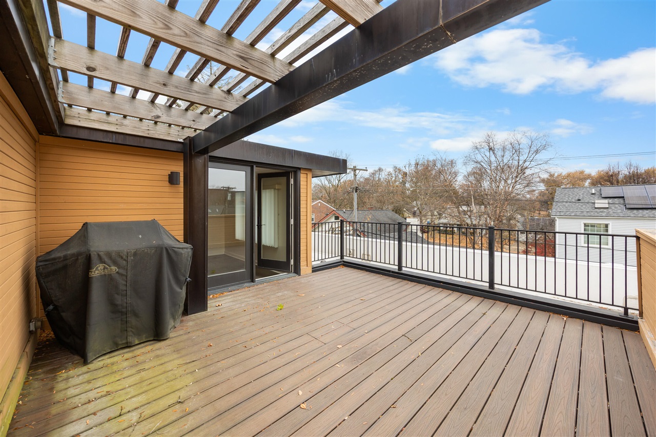 main property photo 71