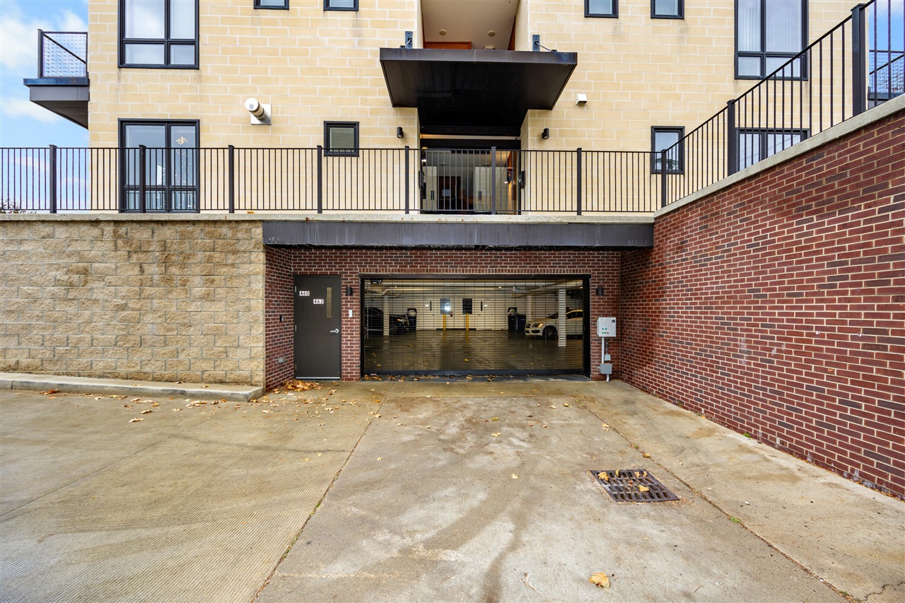 main property photo 77