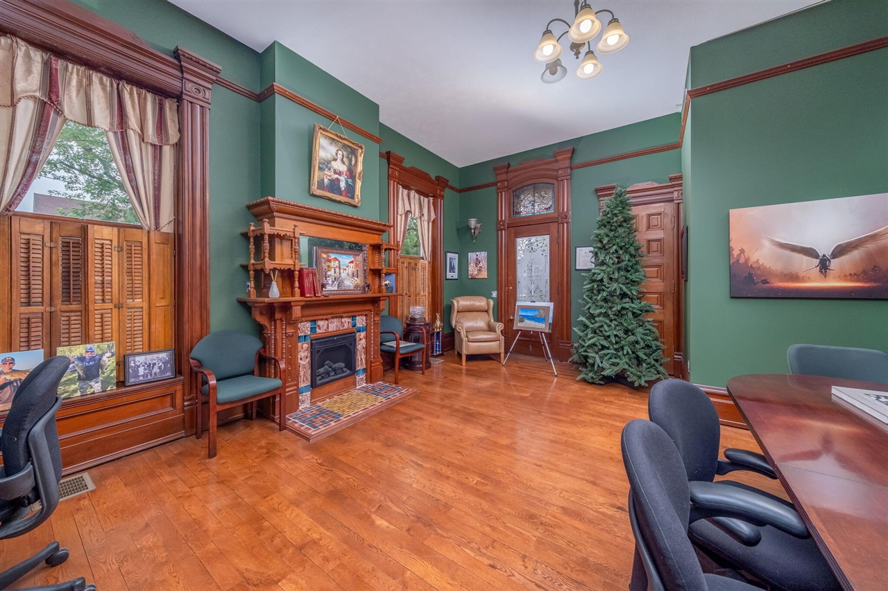main property photo 18