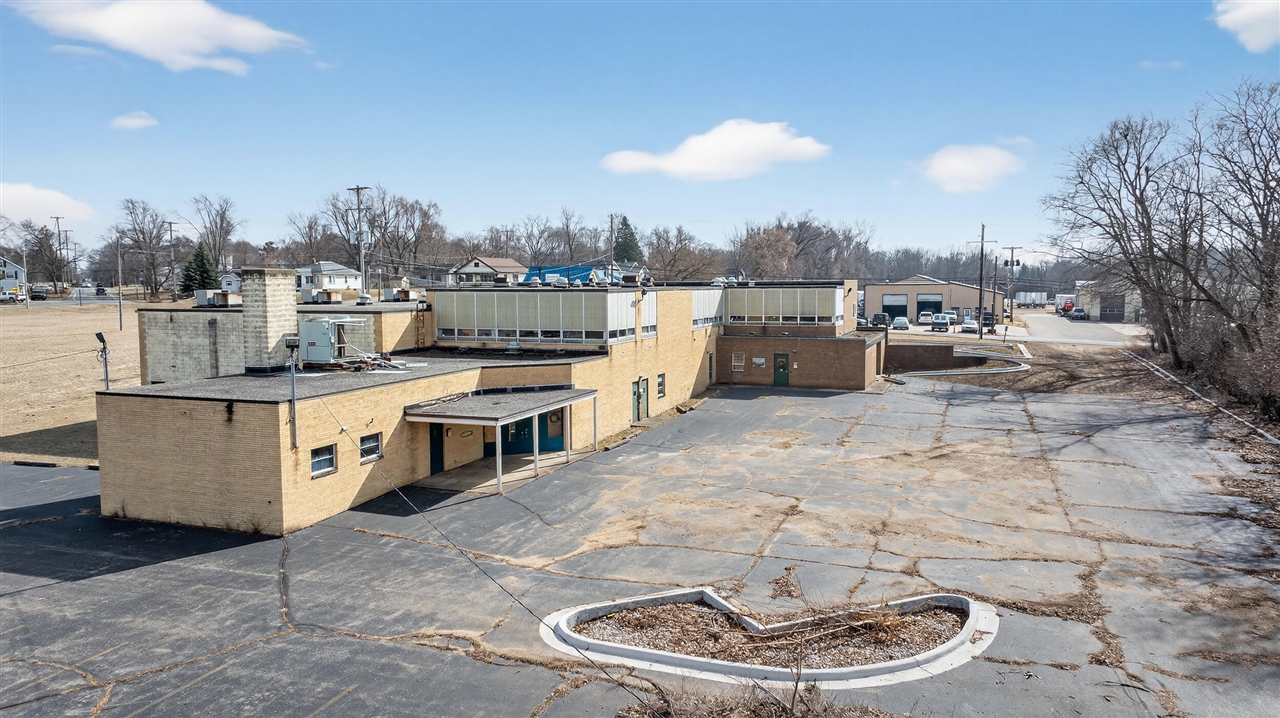 main property photo 5