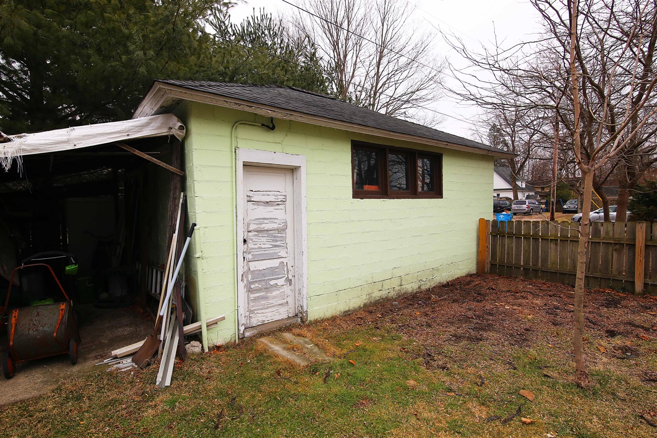 main property photo 53