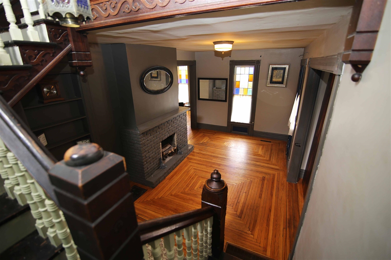 main property photo 7
