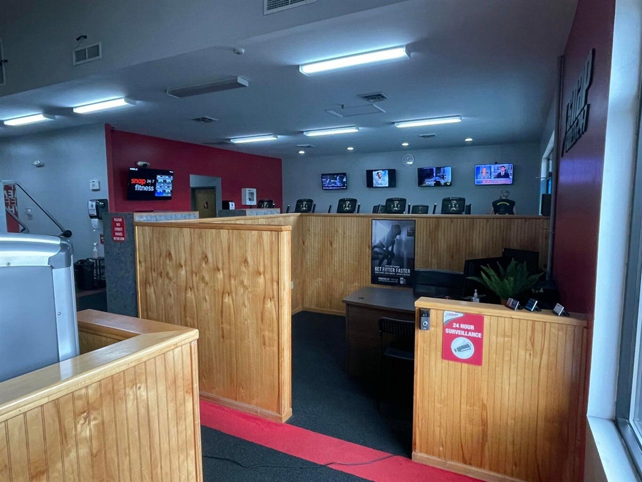 main property photo 17