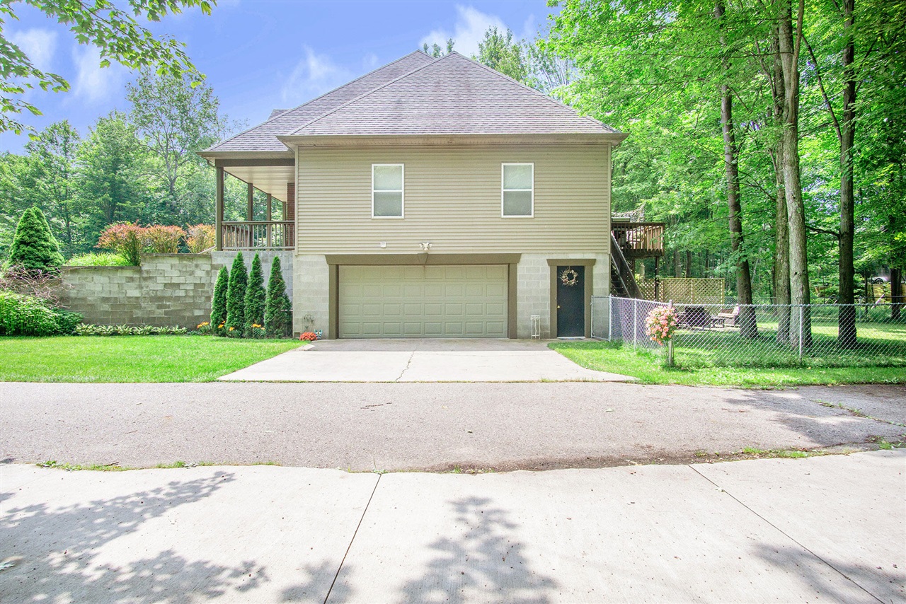 main property photo 19